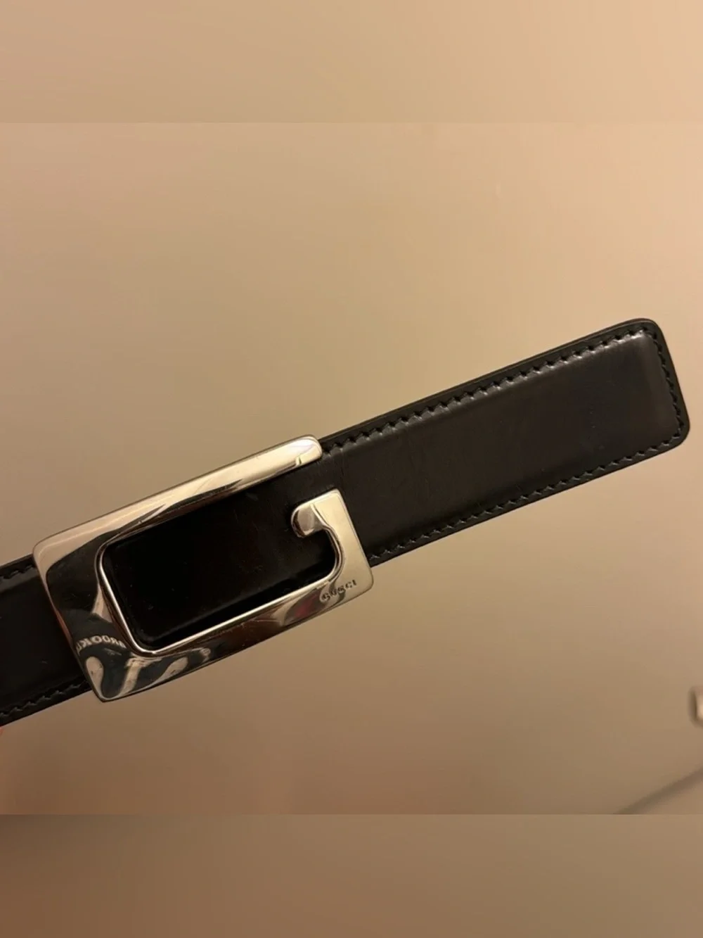 Reversible Black/Brown Gucci Leather Men's Belt with Silver G-Style Buckle